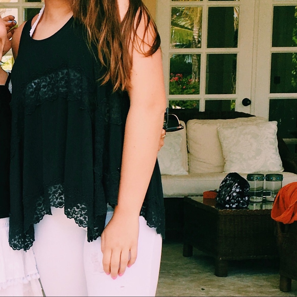 american eagle tiers lace black flowy tank top